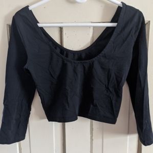 Aritzia Talula black three quarter sleeve crop top